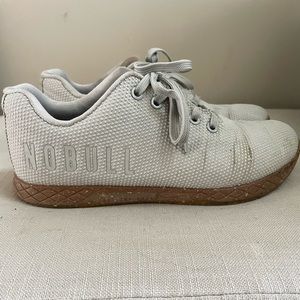Nobull Woman’s Trainer - Light gray, 8.5